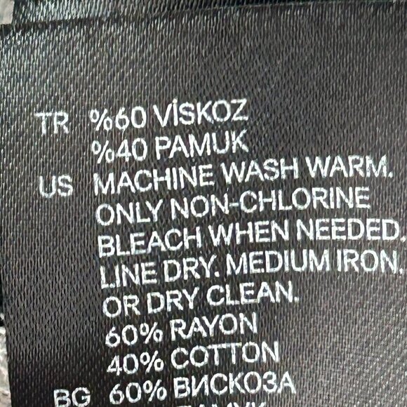 H&M Womens Divided Tribal Black & White Geometric Pattern Cardigan | Sz L Art - Picture 4 of 5